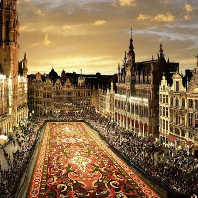 Grand-Place de Bruxelles : Secrets, histoire et beauté intemporelle