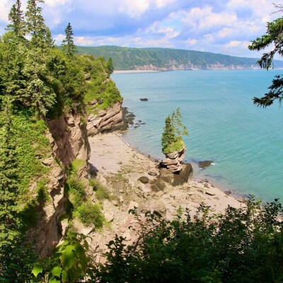 Baie de Fundy : Marées géantes, paysages spectaculaires et nature sauvage