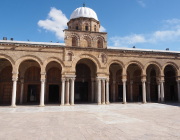 La Mosquée Zitouna : Trésor Caché au Cœur de la Médina de Tunis