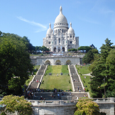 Les secrets cachés du Sacré-Cœur : Montmartre entre foi, sang et mystère