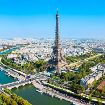 Les secrets méconnus de la Tour Eiffel : Histoire cachée & astuces de visite