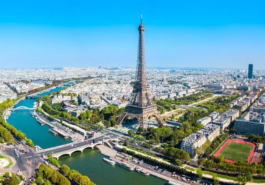 Les secrets méconnus de la Tour Eiffel : Histoire cachée & astuces de visite