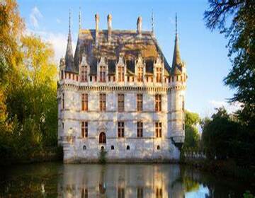🔮 Château d’Azay-le-Rideau : le joyau flottant de la Renaissance