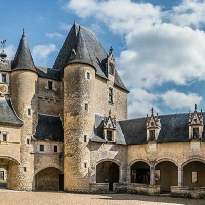🏰 Bienvenue au Château de Fougères-sur-Bièvre, l’un des trésors cachés de la Vallée de la Loire