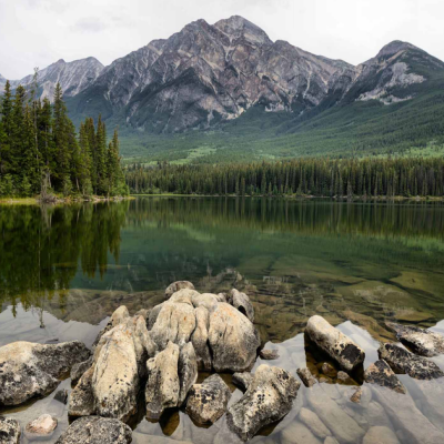 Parc national Jasper – Le cœur sauvage des Rocheuses canadiennes