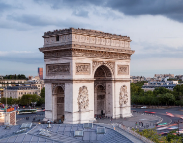 Vous croyez connaître l’Arc de Triomphe ? Détrompez-vous…